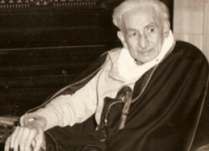 من هو محمد خالد